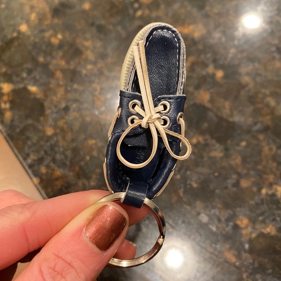 saltwater keychain sperry